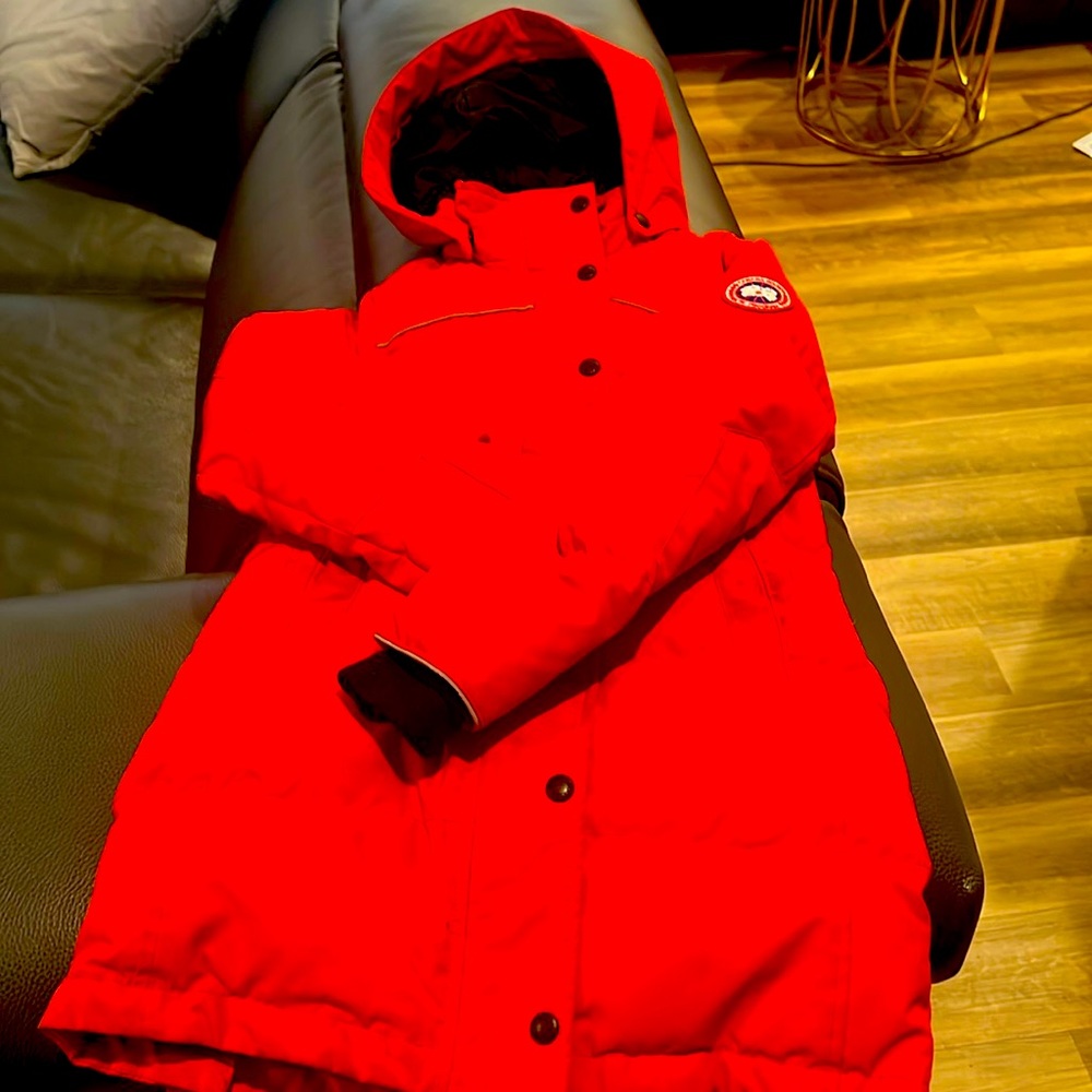 Can be worn as a Back Pack or turn into a bag to carry around.